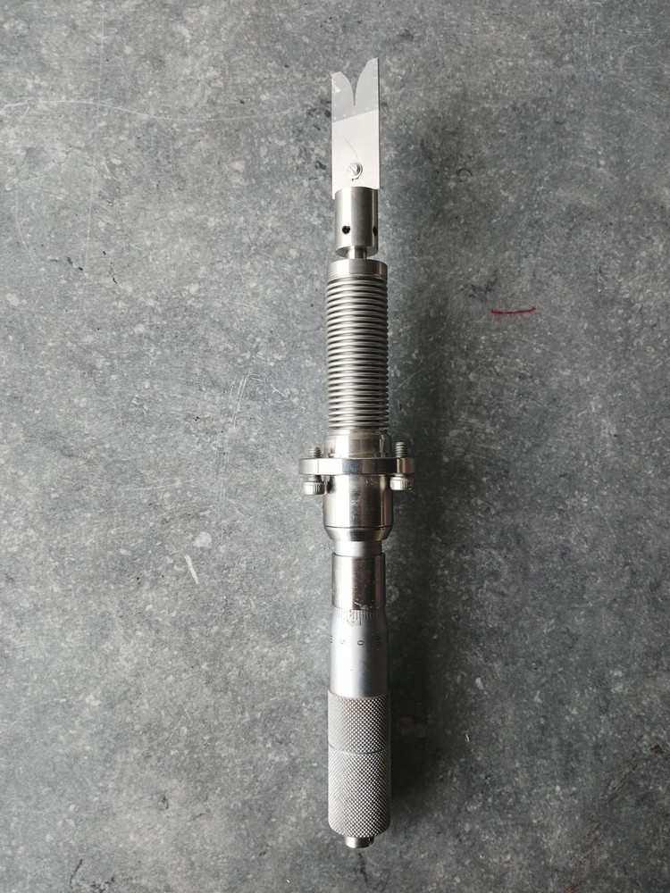 Variable Collector Slit