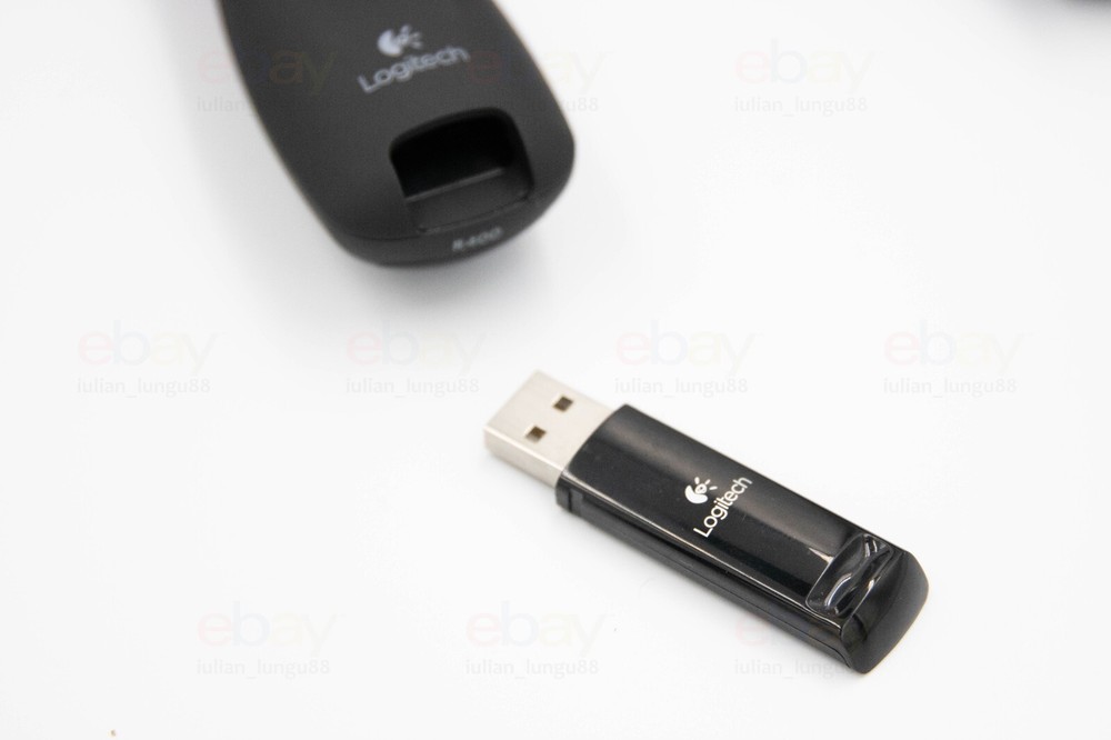 2x Logitech R400 Wireless presenter + carying bag