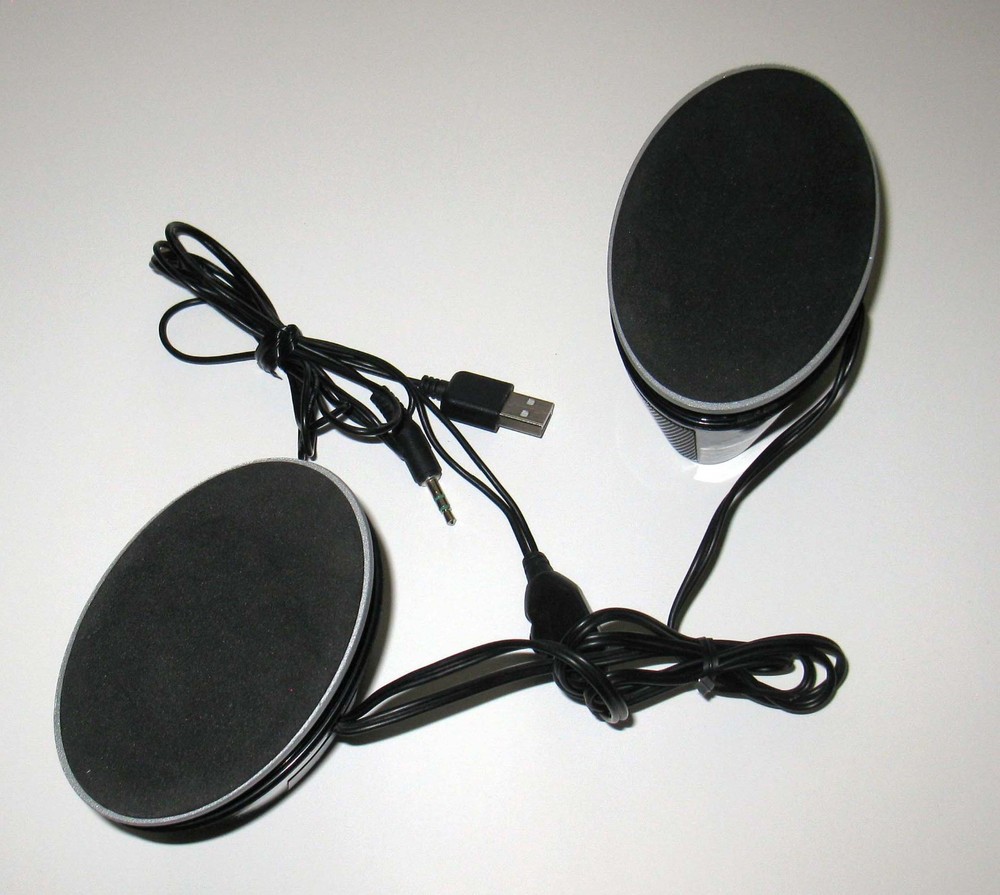 AmazonBasics USB Powered Computer Speakers with Dynamic Sound V620Black TESTED