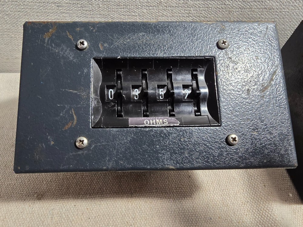 General Resistance Dial-An-Ohm Resistor Box Model DA 42-3, 4 Steps