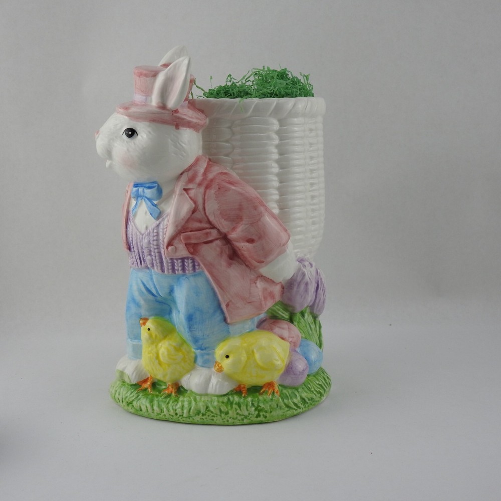 Vintage Easter Bunny Rabbit Chicks Tulips Basket Pattern Ceramic Vase Taiwan 8"T
