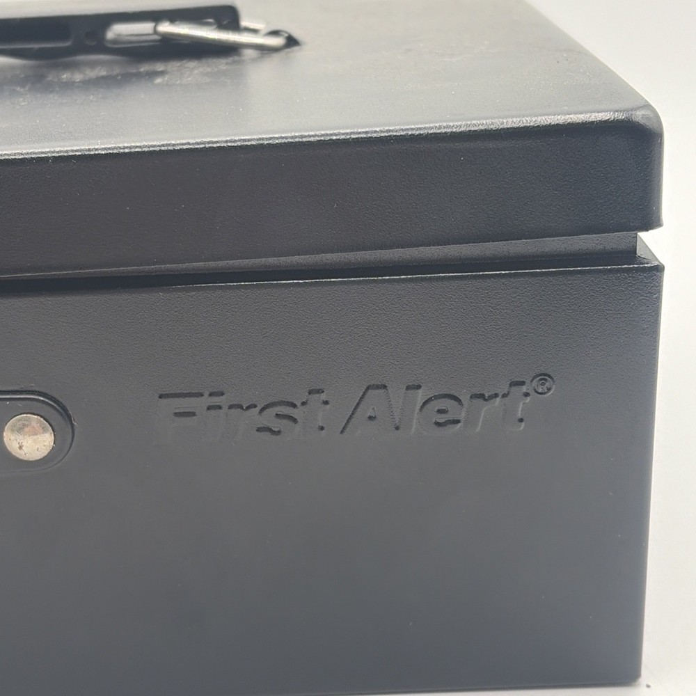 First Alert Deluxe Cash Box, No Key