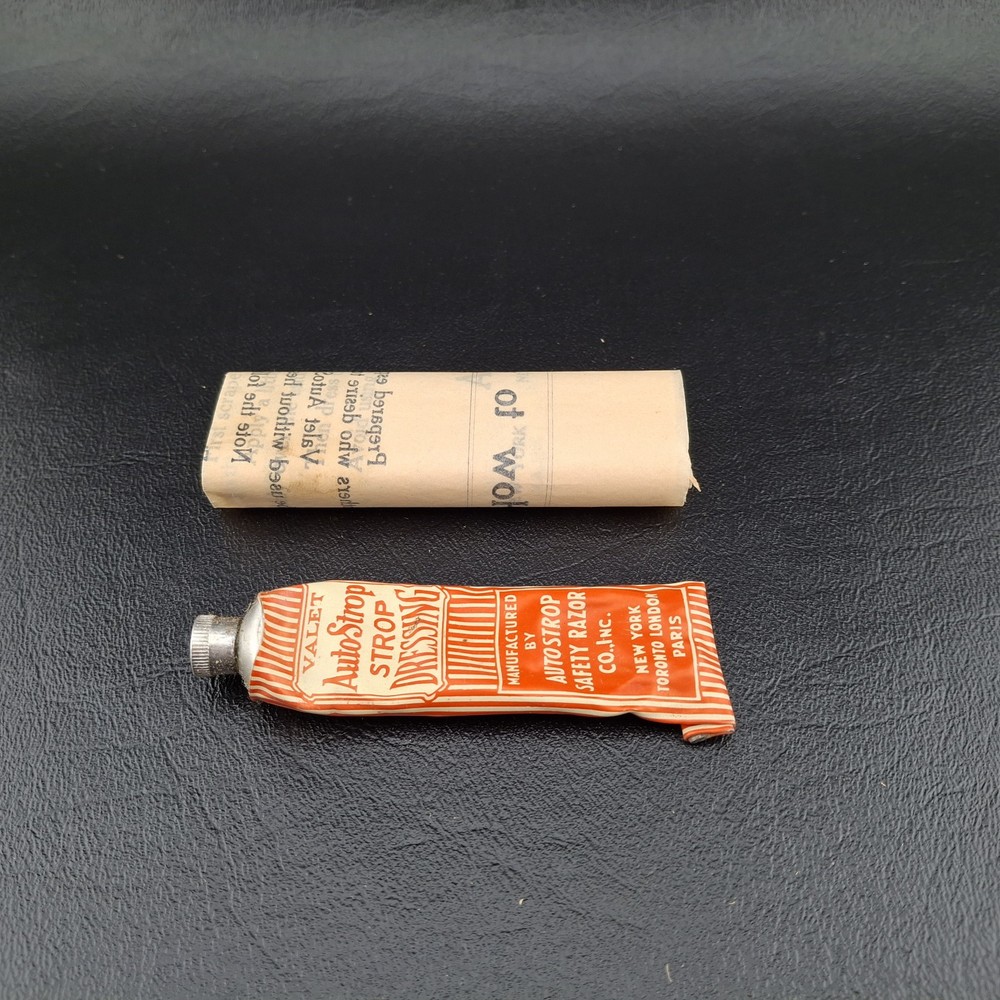 Vintage Auto Strop Strop Dressing In Original Box With Original Instructions.