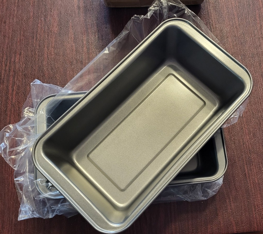 Amazon Basics Rectangular Nonstick Bread Loaf Pan 9.5 x 5 Inch, Gray, Set of 2