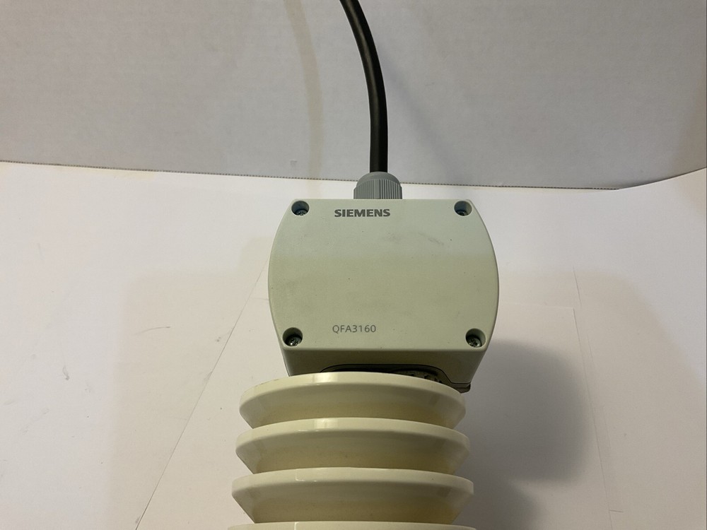 Siemens QFA3160 Temperature Indicating Equipment Pulled From Working Environment
