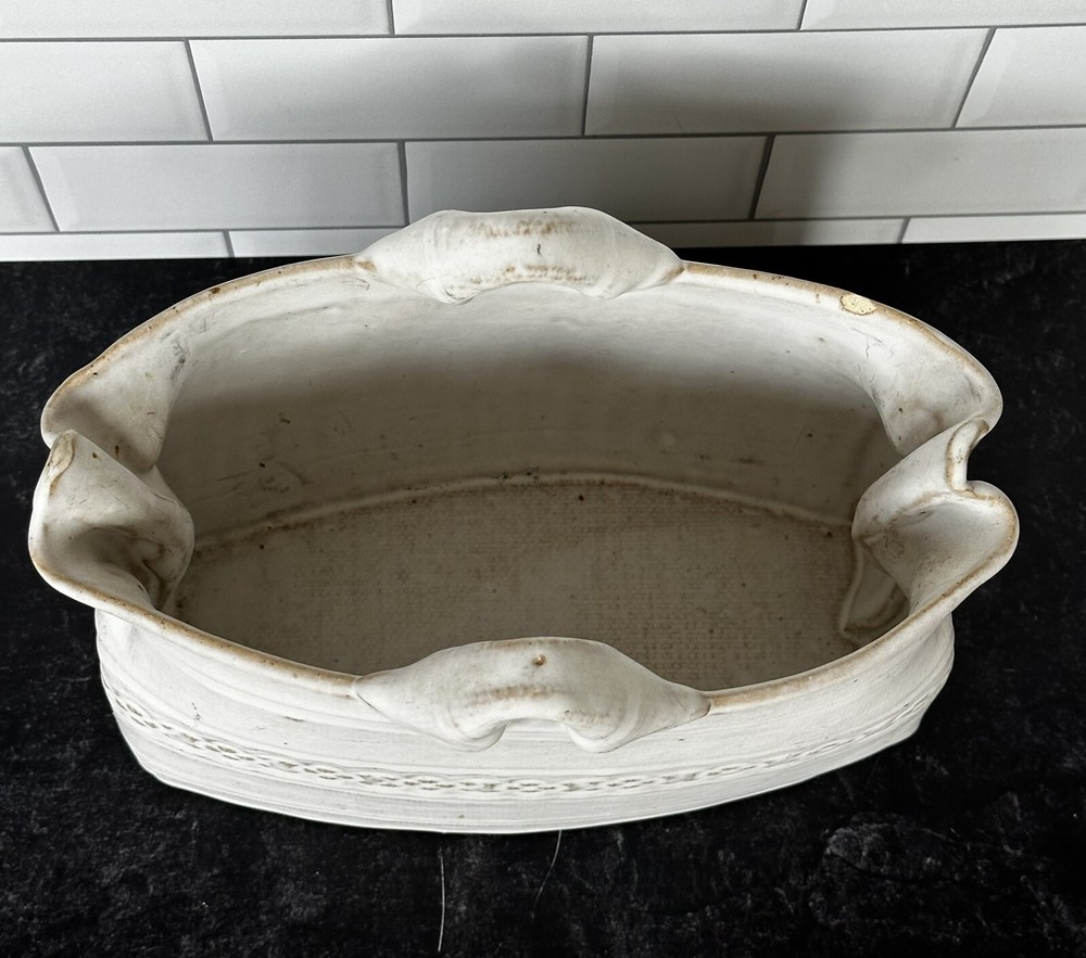 Cream Oval Cinched Edge Studio Pottery Planter Signed "Leech"