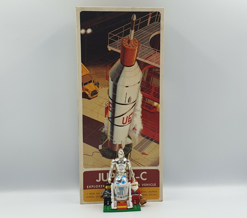 SPACE : JUPITER C EXPLORER SATELLITE LAUNCH VEHICLE MODEL KIT BY HAWK IN 1966
