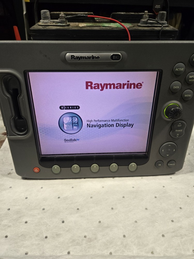 Raymarine E80 Classic GPS Chartplotter Multifunction Display