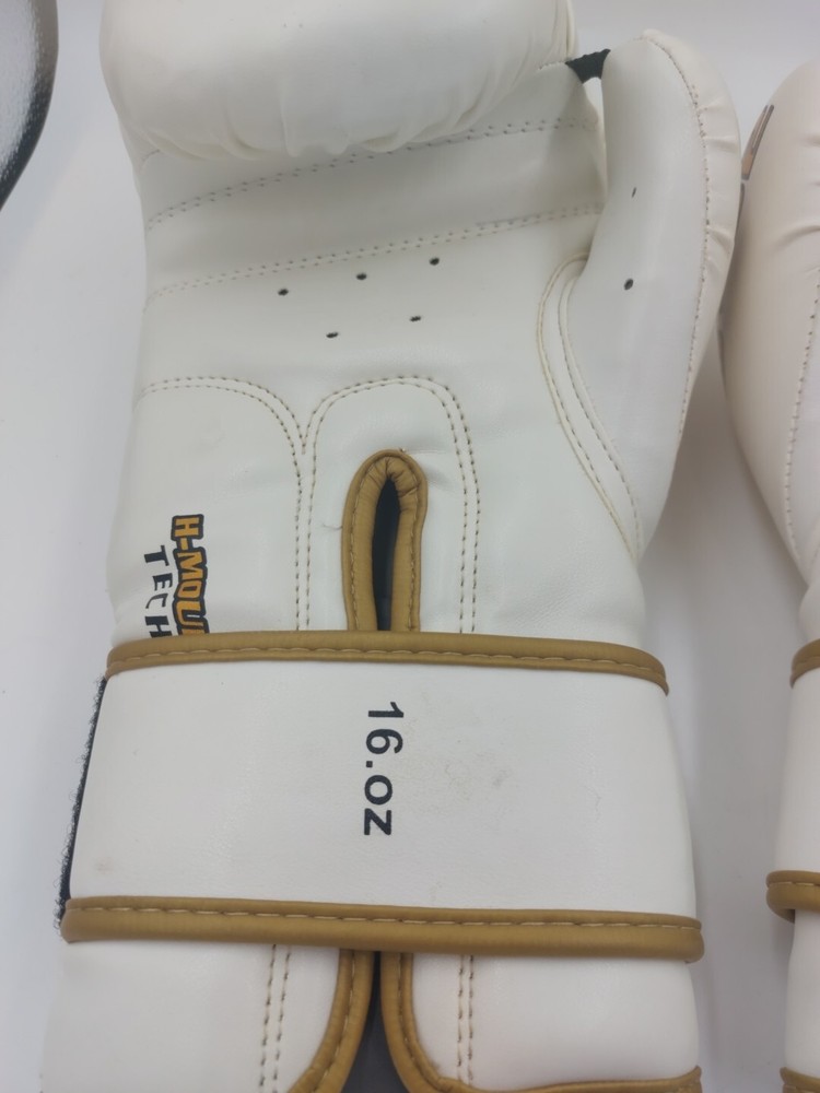 HAWK BOXING GLOVES size 6 16oz