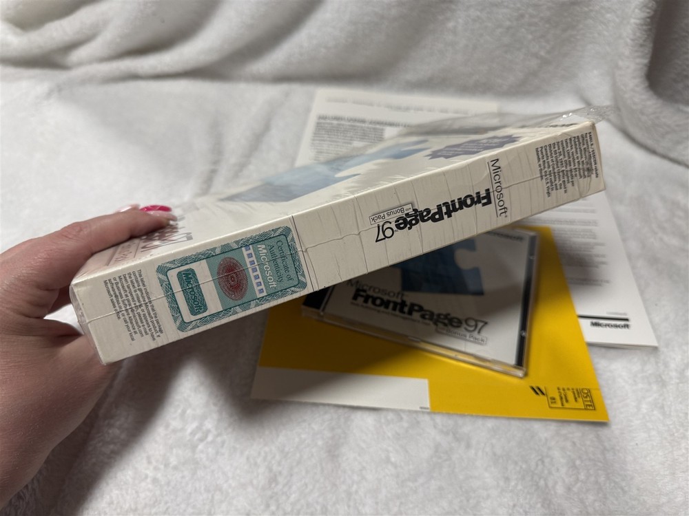 MICROSOFT FRONTPAGE 97 COMPLETE IN RETAIL BOX SOFTWARE CD-ROM