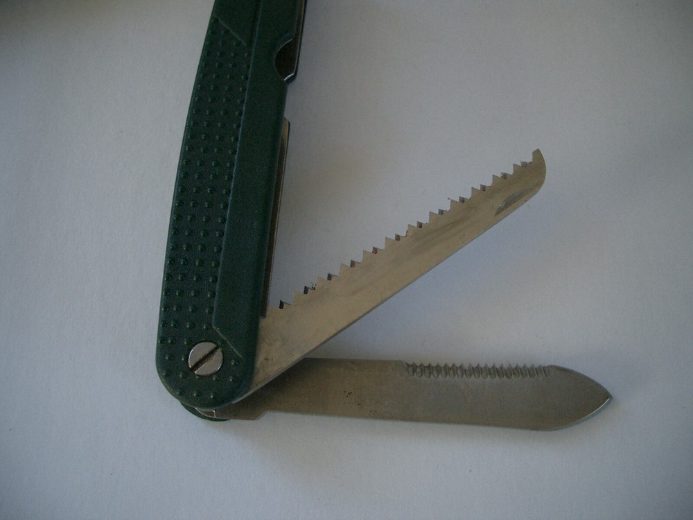 Folding Garden Multi-Function Multi-Tool with Belt Pouch