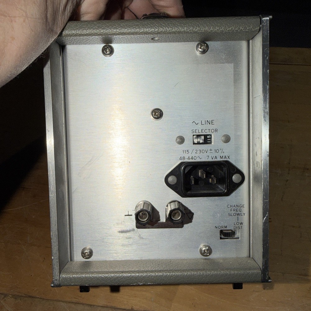 HP 209A 2 MHz Oscillator *READ*