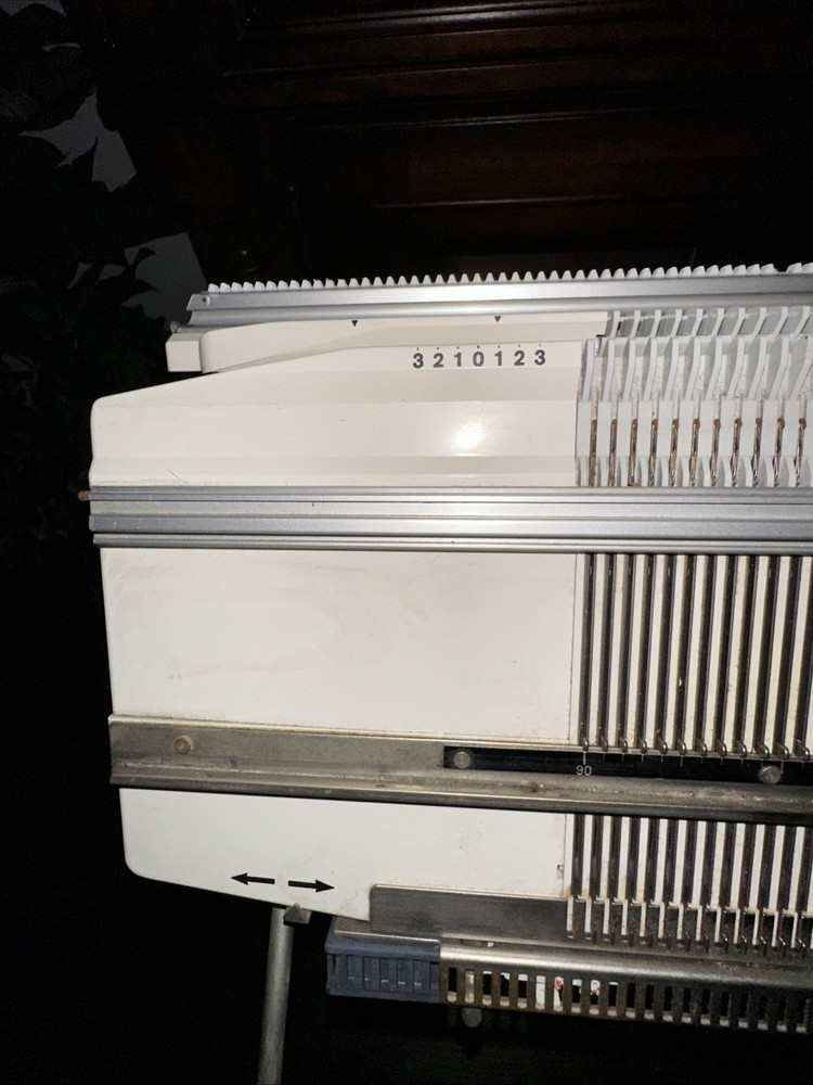 Passap Duomatic 80 Knitting Machine - READ