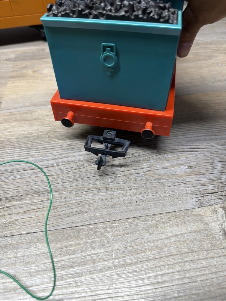 Lionel Thomas the Tank Engine custom Thomas with extra track PLEASE READ !!!!!