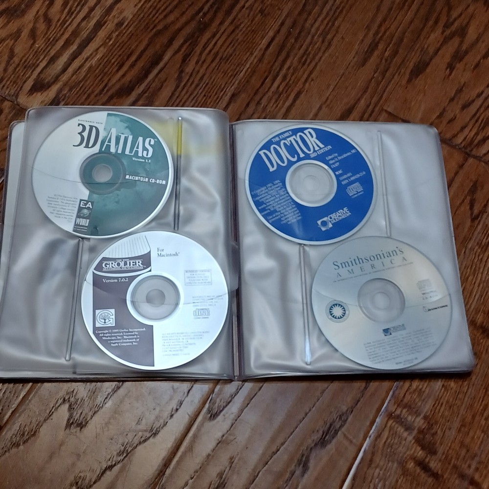 Vintage Lot Of Computer Programs, Booklets & softwares. Microsoft, Macintosh.