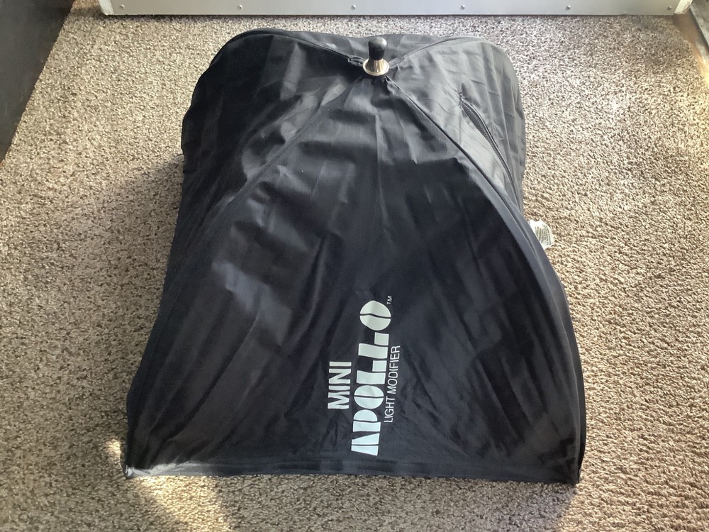 WESTCOTT / APOLLO MINI LIGHT MODIFIER / SOFTBOX - 18" X 18"