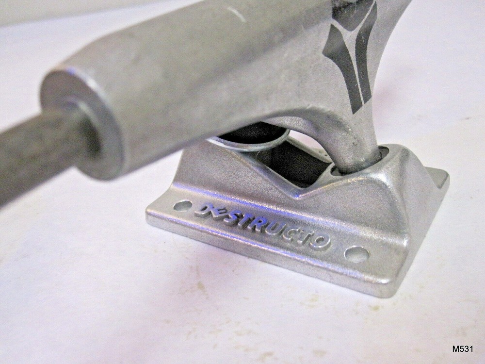 Destructo Mid D2 Lite 5.5 Raw Truck