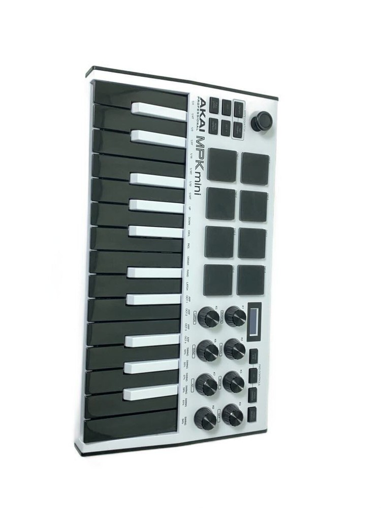 AKAI Synthesizer MPK mini Used