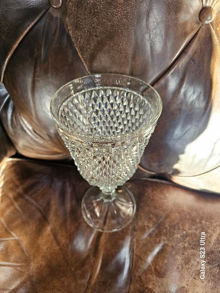 GLASS VASE 11" X 5.5"