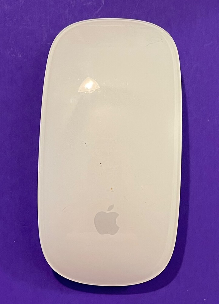 Apple A1657 Magic Mouse 2 Wireless Mouse - Silver (MLA02LL/A) Works Perfect!