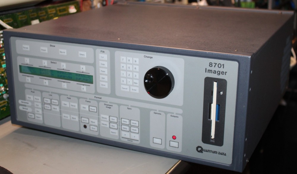 Quantum Data 8701 Imager FOX advanced test pattern generator + ACV-400 Plug-in