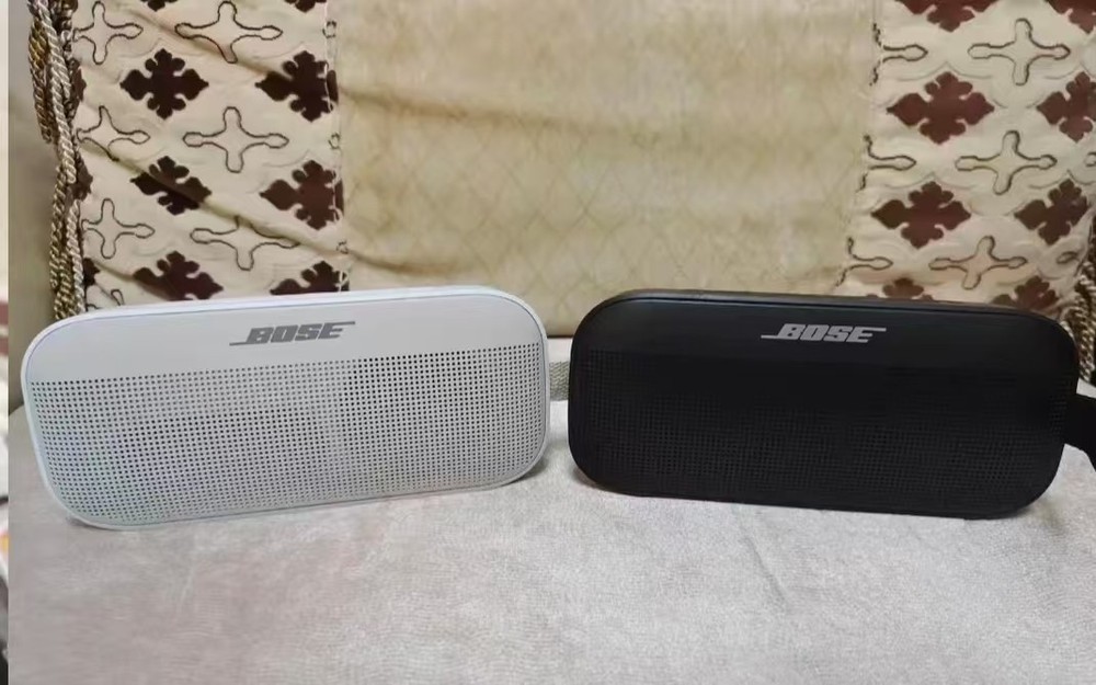 BOSE SoundLink Flex Portable Bluetooth Waterproof Dustproof Speaker-white