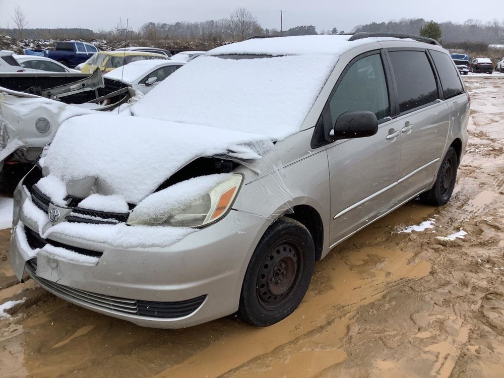 SIENNA 2005 Glove Box 4951090