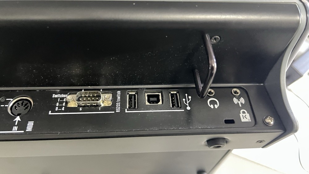 Cognito 2 PRO512 Lighting Console By Pathway Connectivity with 512 Outputs