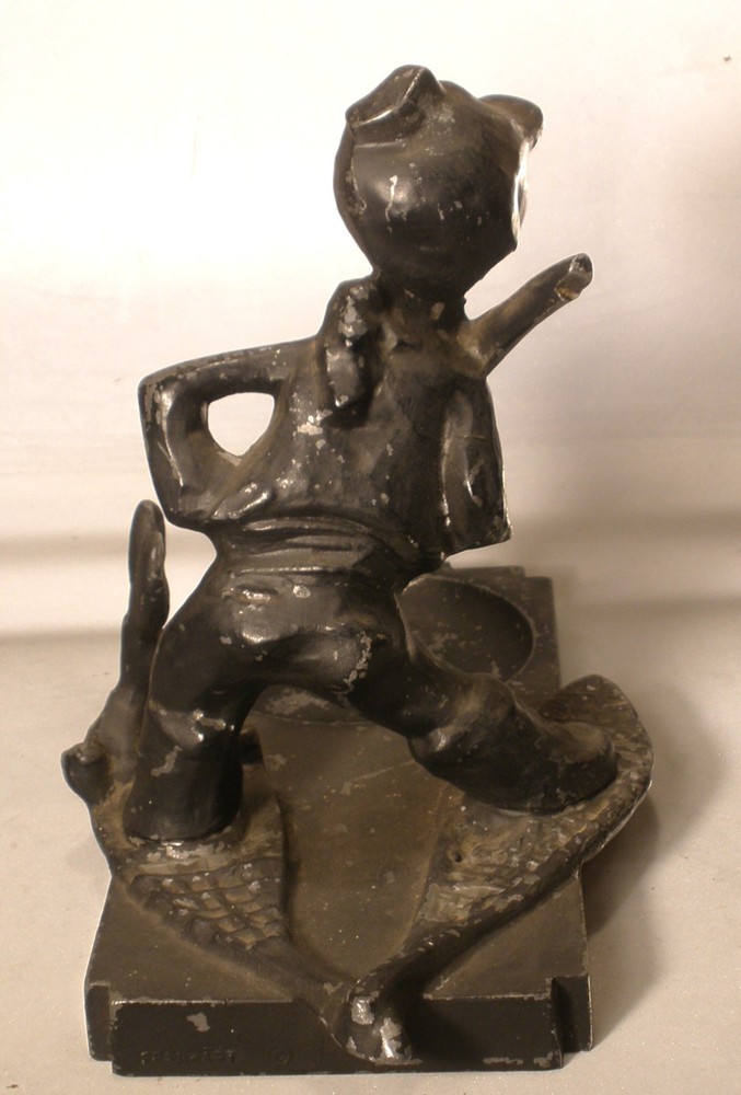 Frankart Rabbit Hunter Figural Ashtray