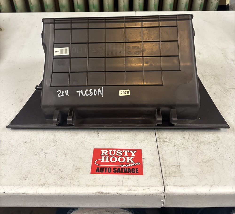 2011 Hyundai Tucson Glove Box 845112800