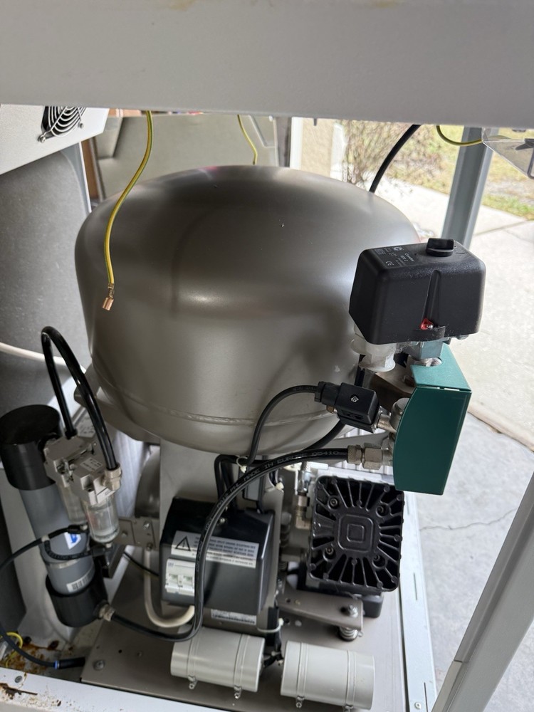 Ekom DK50 2VS/M Air Compressor W/ Enclosure Lab