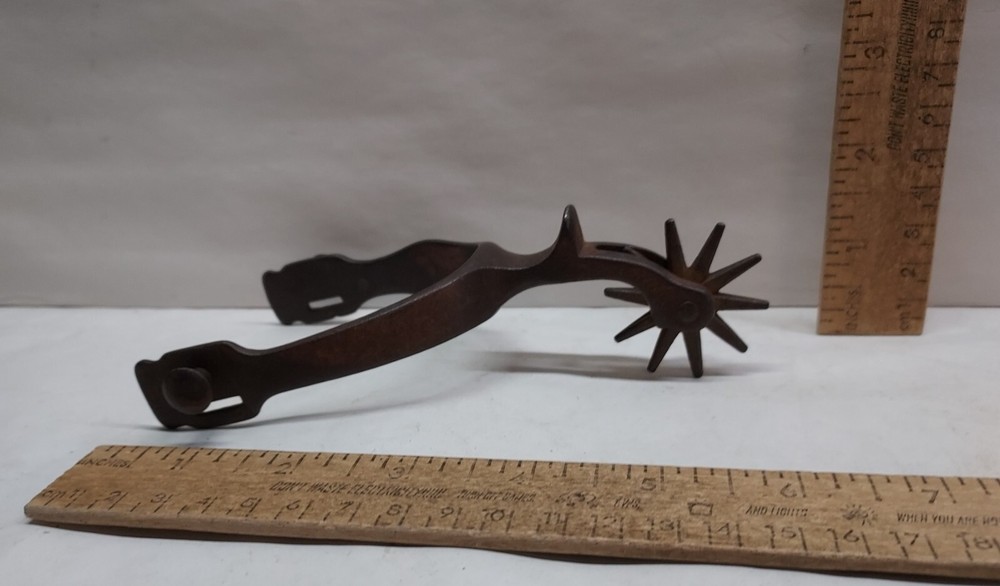 single Spur - RIGHT - Fixed Button - Chap Guard - star marked - listing #506254