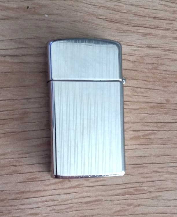 Vintage ZIPPO Lighter Little Format Chrome Lightly Used