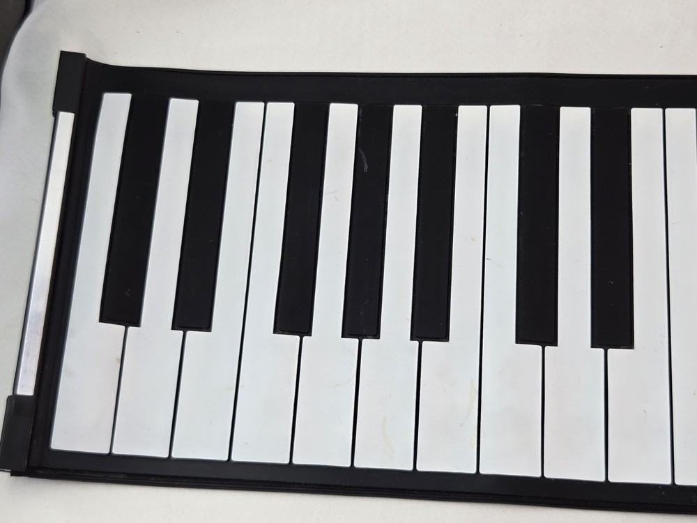 Sharper Image Play ‘N' Roll Portable Piano Electronic Keyboard Tested Working