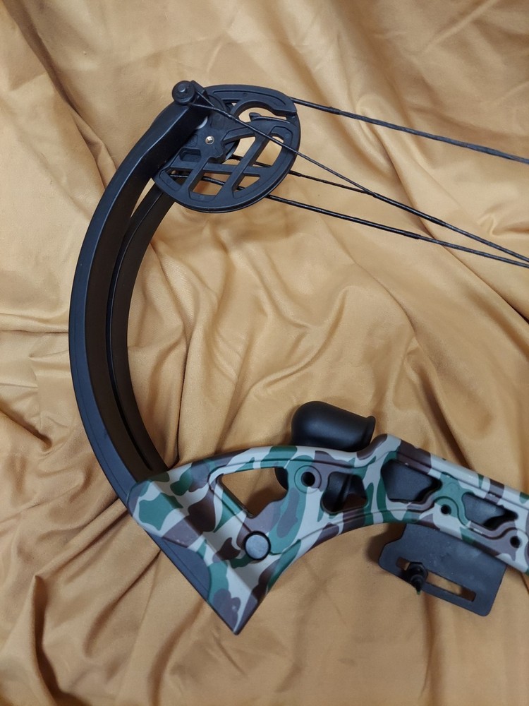 Bear Warrior RH Camo Compound Bow Youth (SC2)