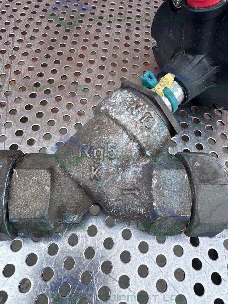 Gemu 554/25/D195 Pneumatic Angle Seat Globe Valve w/ 1" Compression Fitting