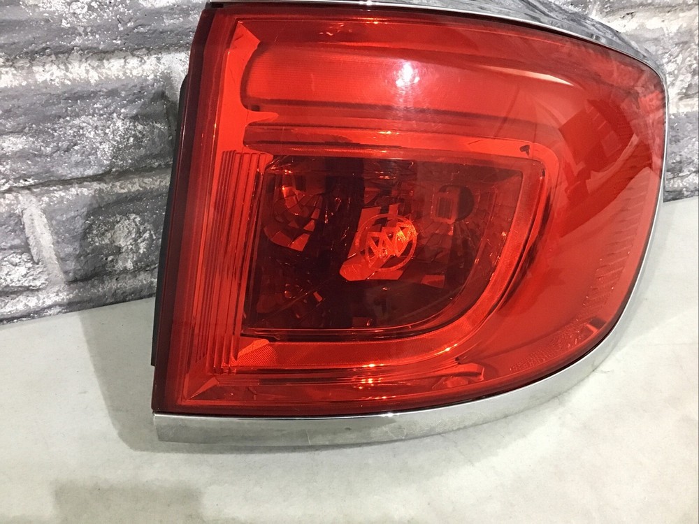 2013-2017 Buick Enclave Tail Light Right (passenger Side) OEM, COMPLETE