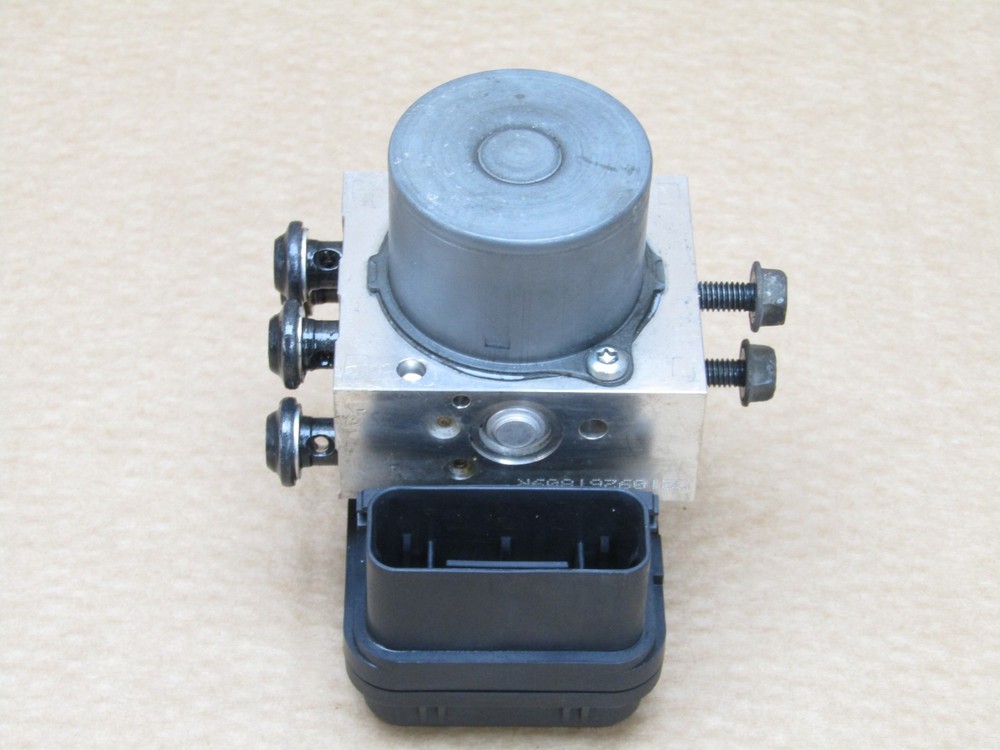Yamaha YZF R7 2022 ABS pump (15001)