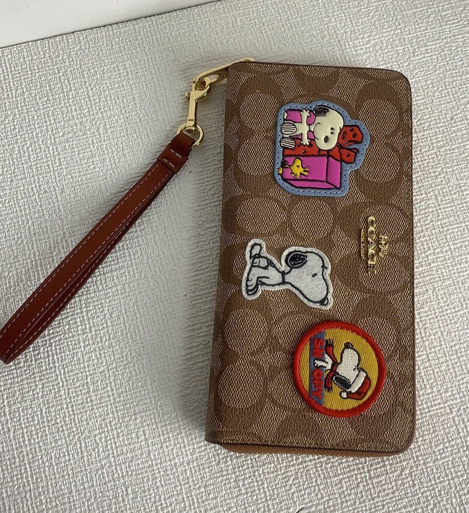 Coach x Snoopy Monogram Solid Cartoon Pattern Short Zip Wallet Brown