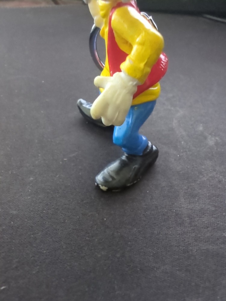 Vintage Disney Handpainted Bullyland Goofy Keyring