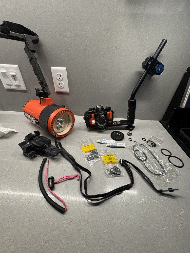 Nikonos v Underwater 35mm Camera.