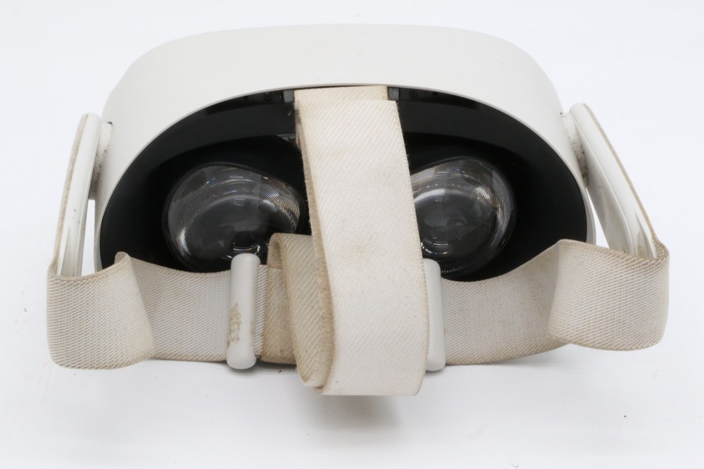 Oculus Quest 2 256GB Advanced All-in-one VR Headset – White