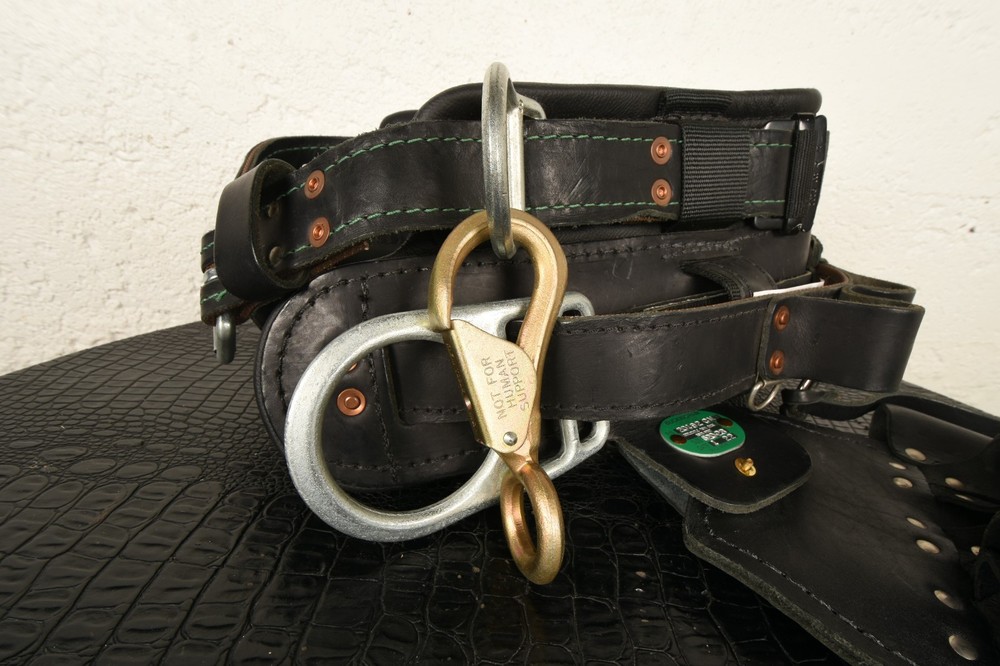 Buckingham 20192CM Size Small 20-23 Lineman Strap Pole Tree Climbing Belt