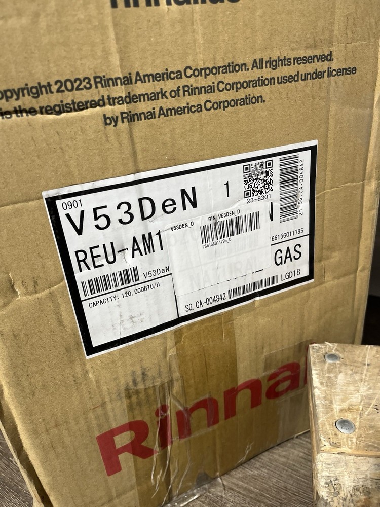 Rinnai V53DeN Outdoor Tankless Water Heater 120k BTU Natural Gas (B-23 #1548)