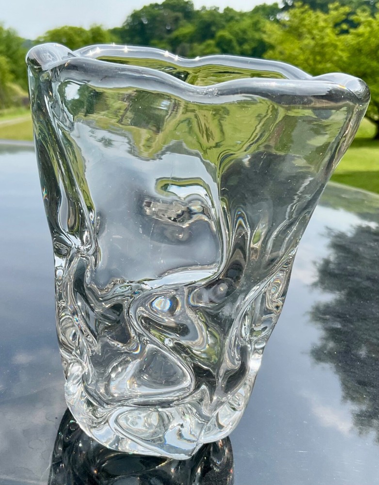 Heavy crystal vase 6" wavey pattern