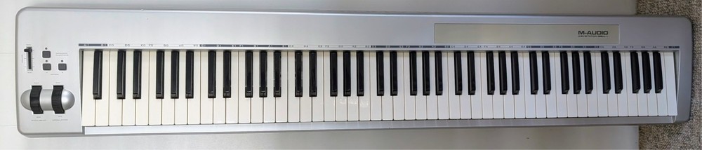 M-Audio Keystation 88es | 88-Key USB MIDI Keyboard Controller | LOCAL PICKUP