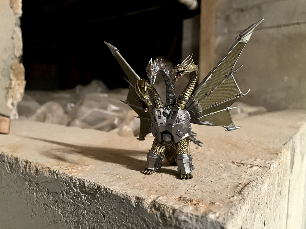 Toho Bandai Mecha Ghidorah Premium Figure