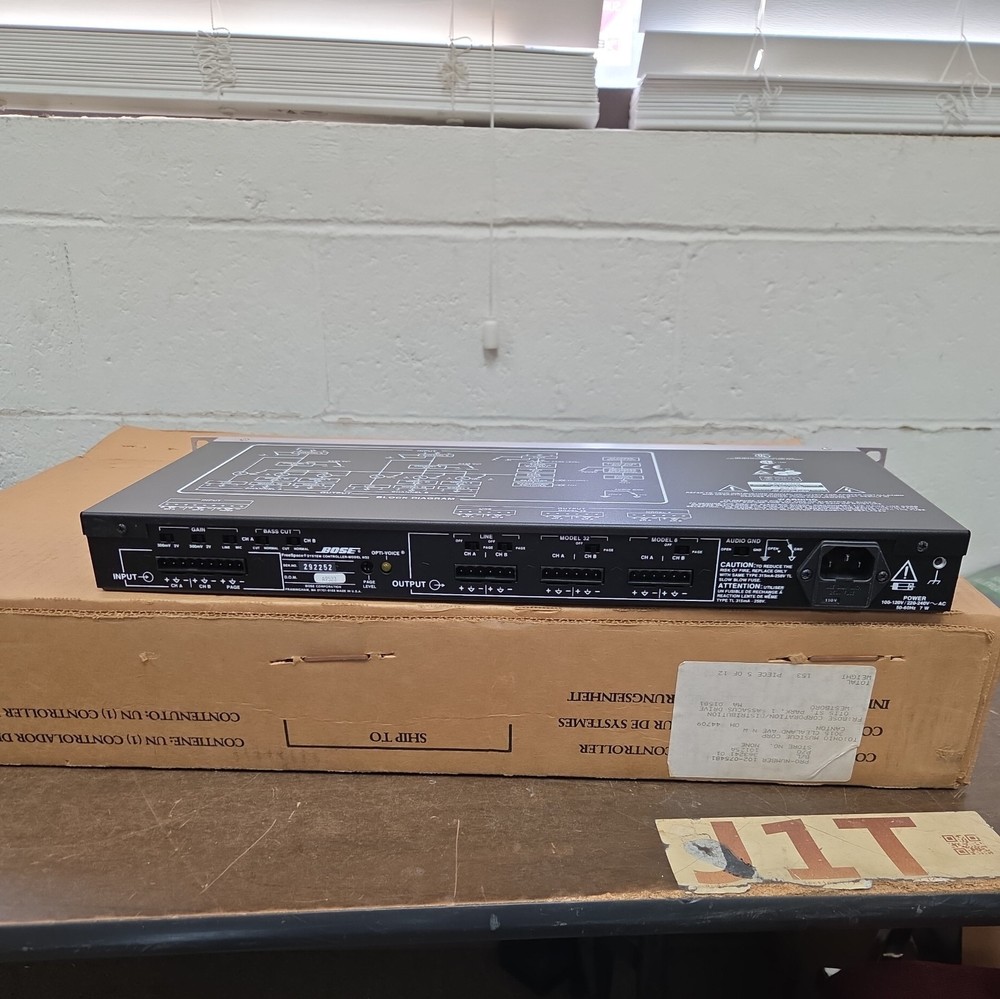 Bose 8/32 system controller, Channel A/B, Bass Cut, Black