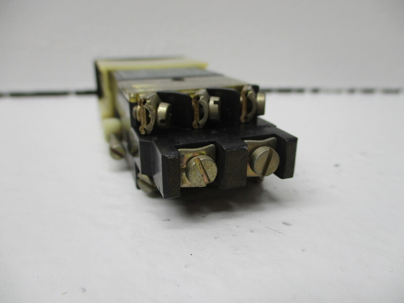 ELEKTRO-APPARATEBAU 02-122 (AS PICTURED) UNMP