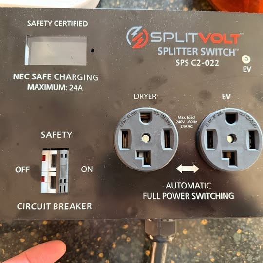 SplitVolt NEMA 14-30 Splitter Switch 240V 24 Amp Heavy Duty